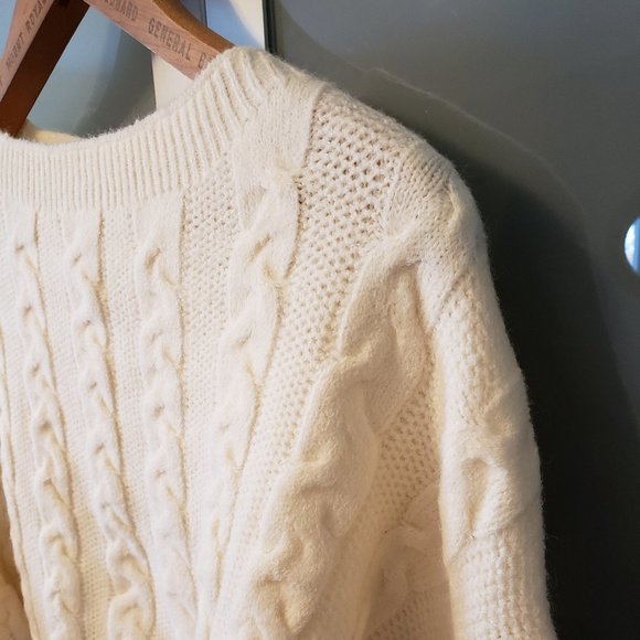 🍋Pink Martini Lorena White Sweater (Small) - Picture 4 of 8